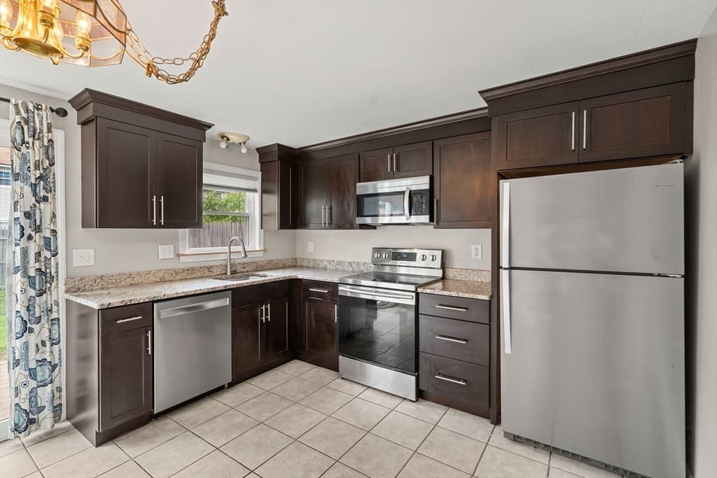 19 Orchard Ave # B, Haverhill MA 01830 photo 4