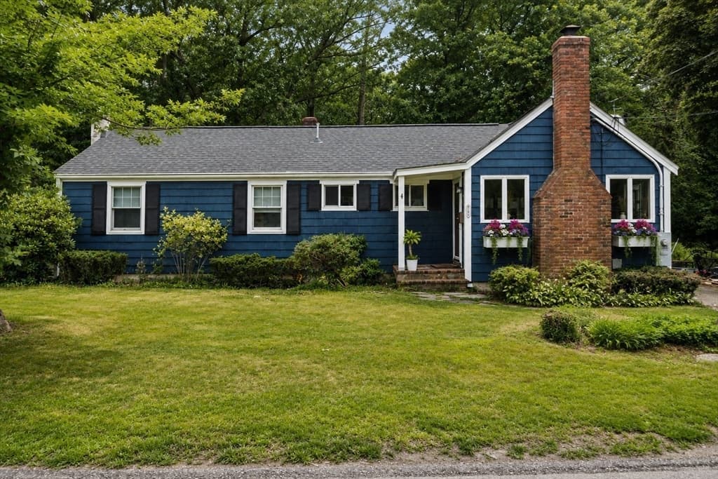 495 Thicket St, Weymouth MA 02190 photo 2