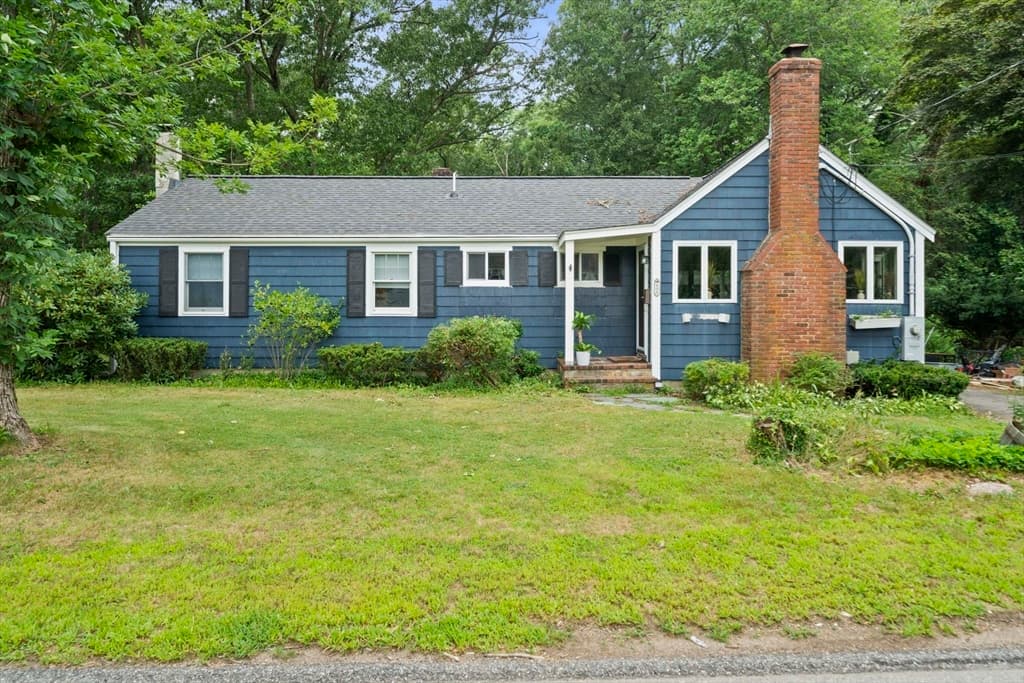 495 Thicket St, Weymouth MA 02190 photo 3