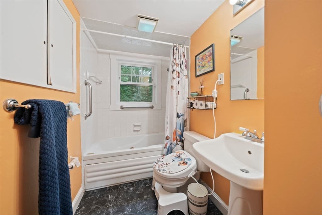 495 Thicket St, Weymouth MA 02190 photo 14