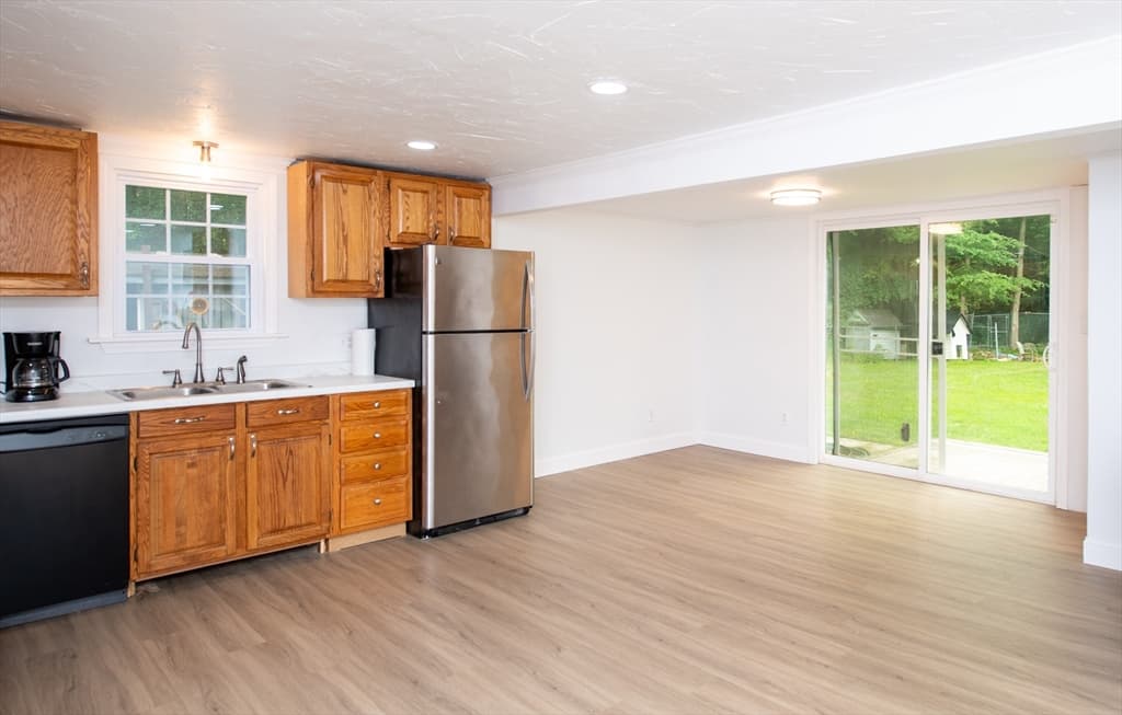 491 Hancock St, Abington MA 02351 photo 4