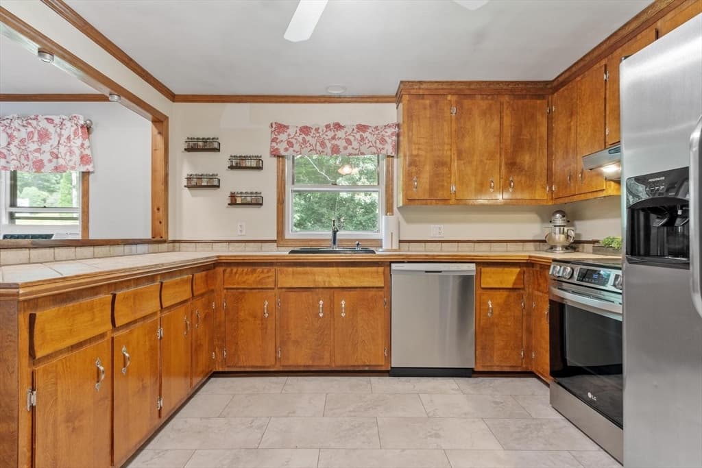 132 Main St., Holden MA 01520 photo 10