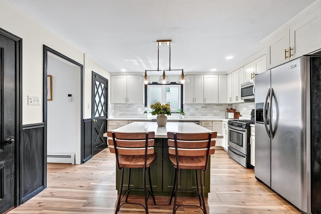 Single Family Residence at 6 Elm Ct, Maynard MA 01754, Maynard, photo 6 of 39