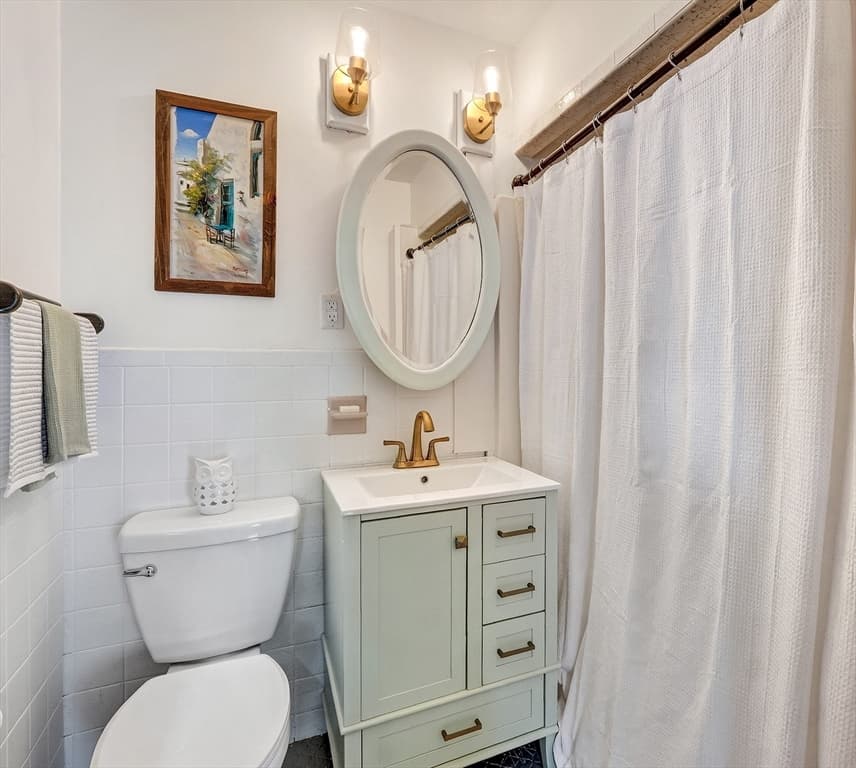 Single Family Residence at 6 Elm Ct, Maynard MA 01754, Maynard, photo 18 of 39