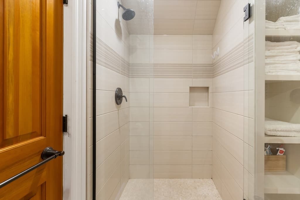 160 Walnut St # A, Newton MA 02460 photo 20