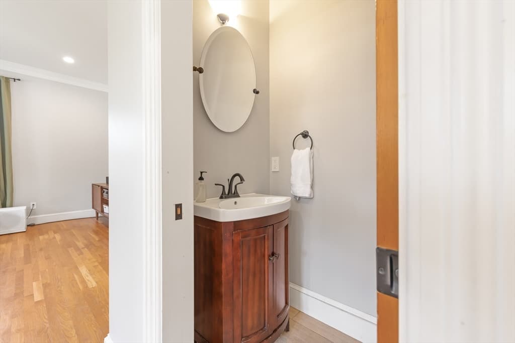 160 Walnut St # A, Newton MA 02460 photo 10