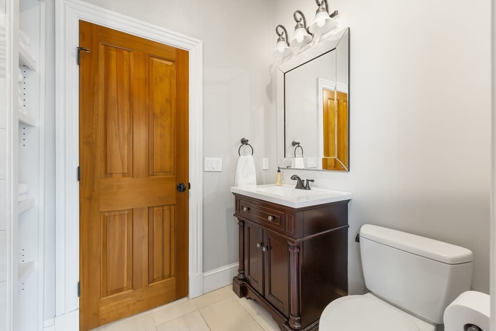 160 Walnut St # A, Newton MA 02460 photo 19