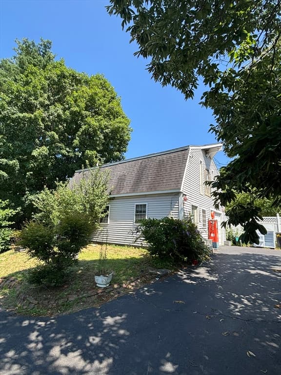 431 Berlin Rd, Marlborough MA 01752 photo 5