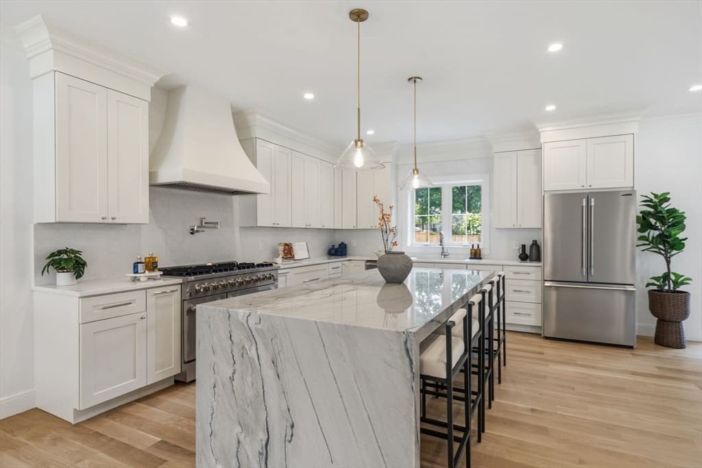 Single Family Residence at 35 Fairview Ave, Lynnfield MA 01940, Lynnfield, photo 6 of 41
