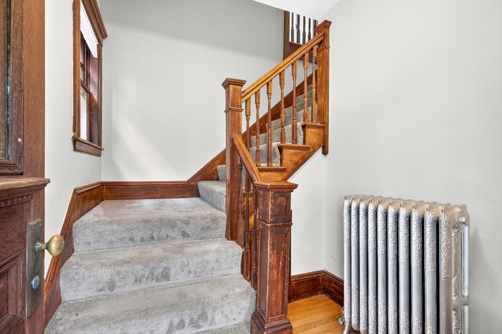 103-105 Colbourne Crescent, Brookline MA 02445 photo 16
