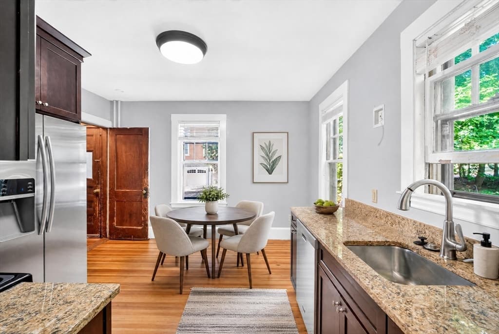 103-105 Colbourne Crescent, Brookline MA 02445 photo 12