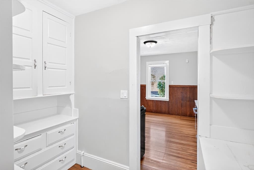 103-105 Colbourne Crescent, Brookline MA 02445 photo 22