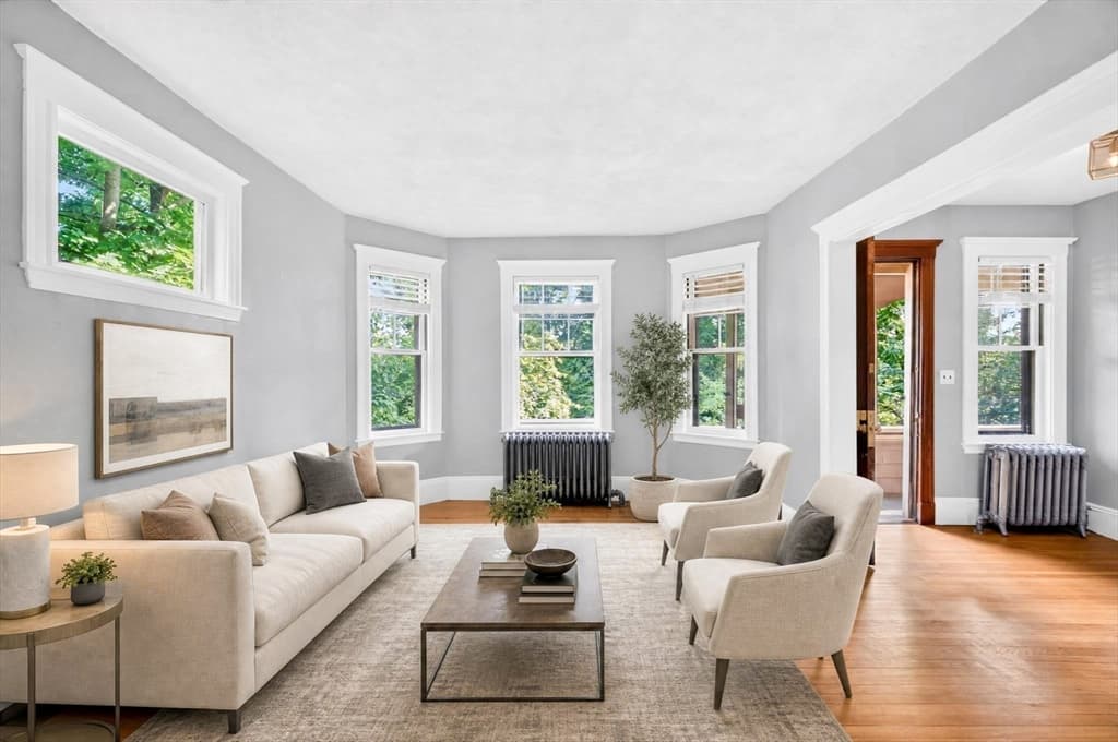 103-105 Colbourne Crescent, Brookline MA 02445 photo 5