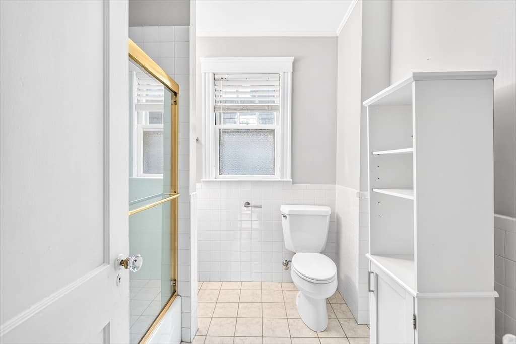 103-105 Colbourne Crescent, Brookline MA 02445 photo 8