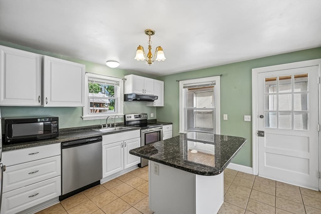 19 Walworth Street, Worcester MA 01602 photo 14