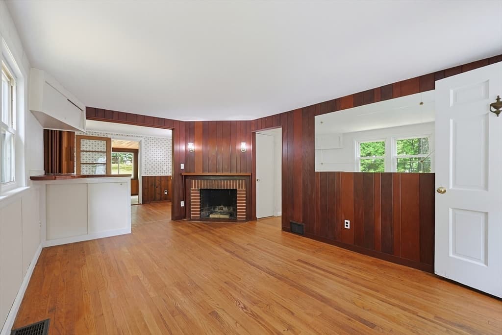 214 School Street, Acton MA 01720 photo 2