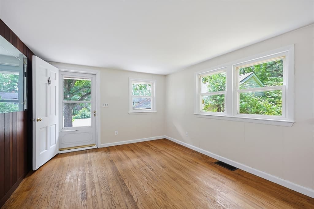 214 School Street, Acton MA 01720 photo 6