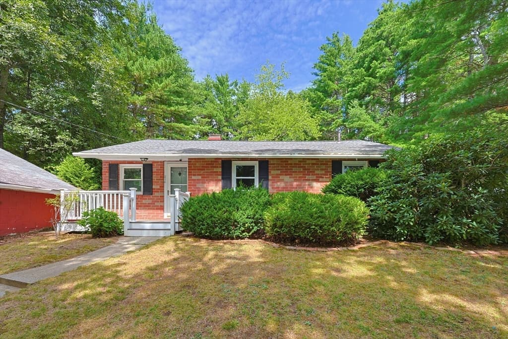 214 School Street, Acton MA 01720