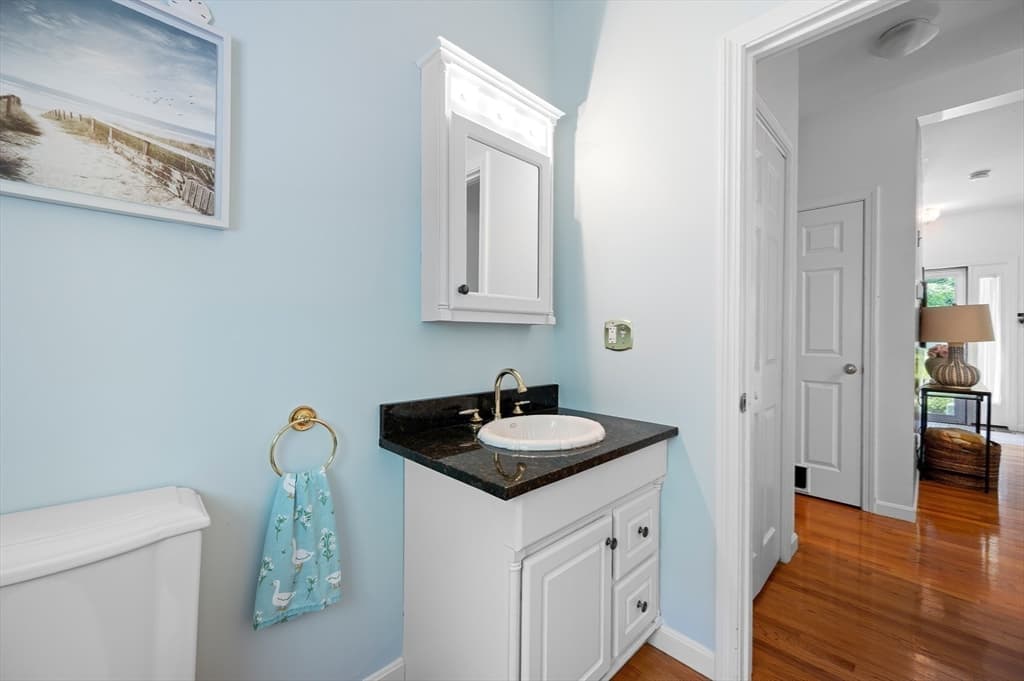 Condominium at 17 Oakes Cir # 17, Millbury MA 01527, Millbury, photo 13 of 34