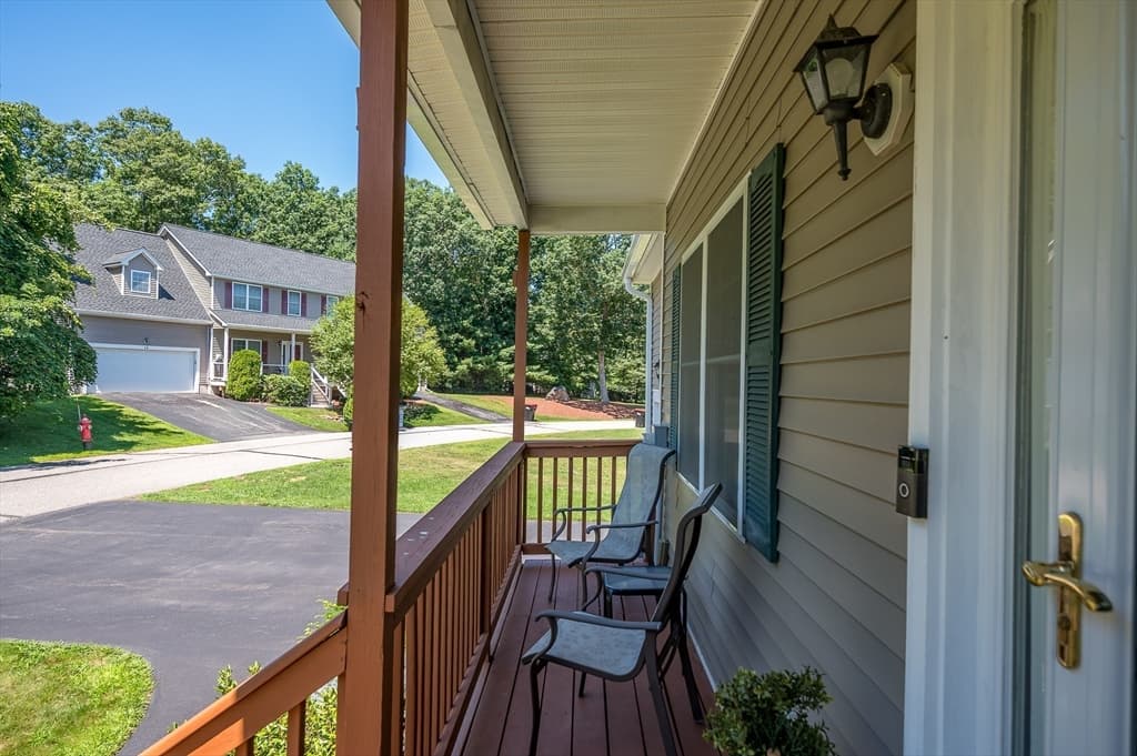 Condominium at 17 Oakes Cir # 17, Millbury MA 01527, Millbury, photo 28 of 34