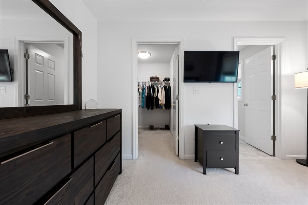 Condominium at 17 Oakes Cir # 17, Millbury MA 01527, Millbury, photo 20 of 34