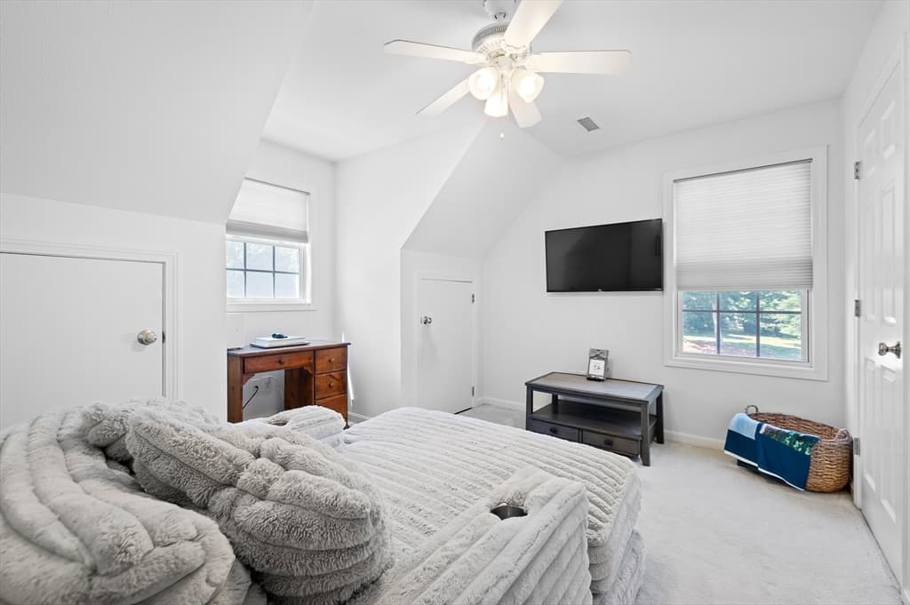 Condominium at 17 Oakes Cir # 17, Millbury MA 01527, Millbury, photo 24 of 34