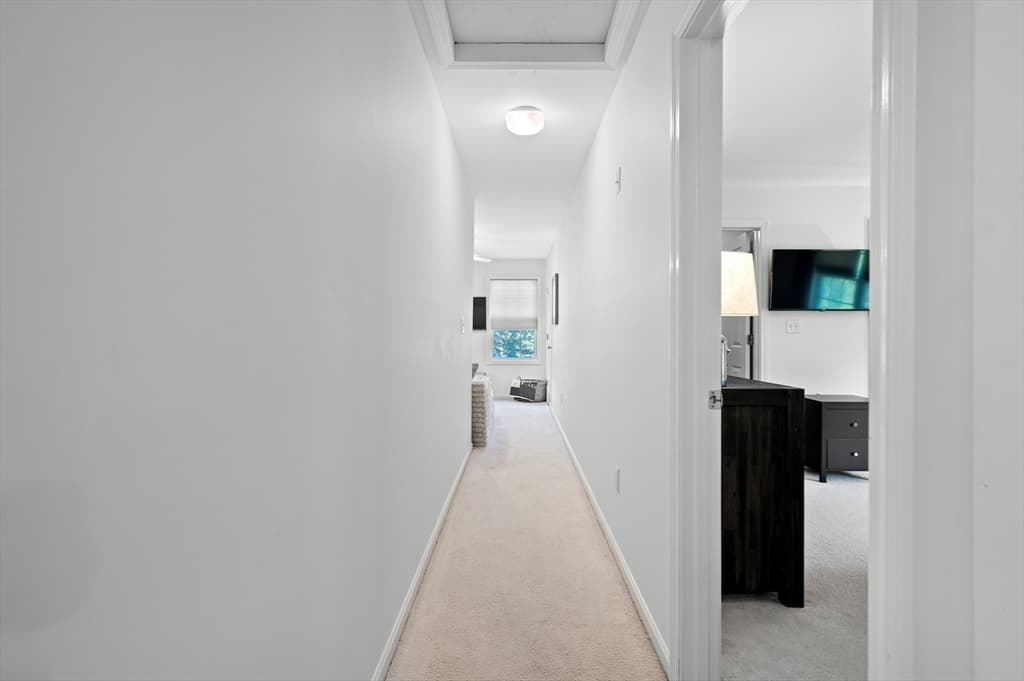 Condominium at 17 Oakes Cir # 17, Millbury MA 01527, Millbury, photo 18 of 34