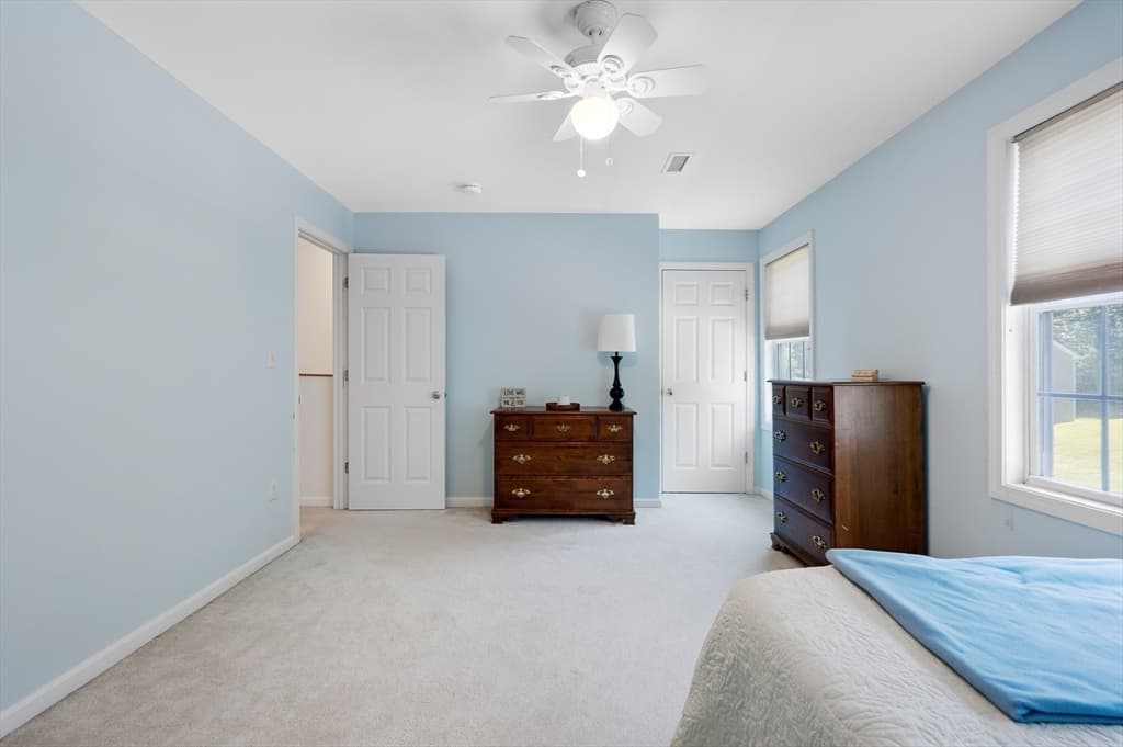 Condominium at 17 Oakes Cir # 17, Millbury MA 01527, Millbury, photo 15 of 34