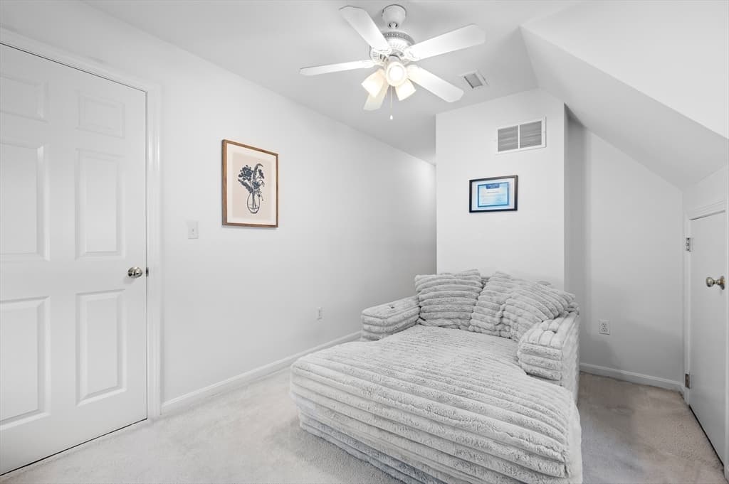 Condominium at 17 Oakes Cir # 17, Millbury MA 01527, Millbury, photo 25 of 34
