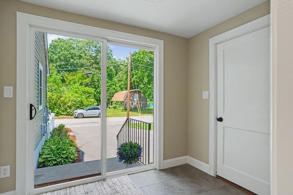1 Charlesgate Road, Hopedale MA 01747 photo 4