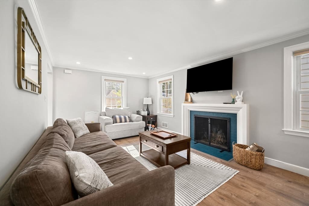 53 Sargent Rd, Swampscott MA 01907 photo 12