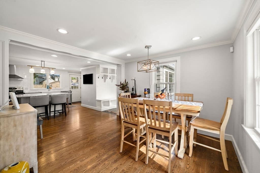 53 Sargent Rd, Swampscott MA 01907 photo 9