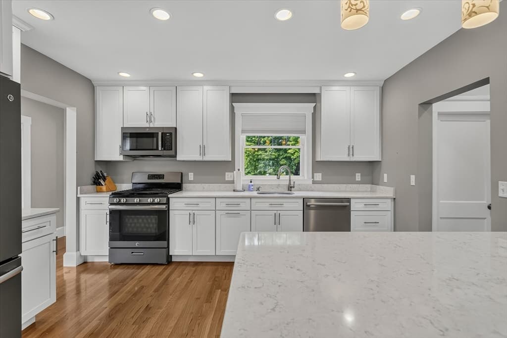 28 Twombley Ave, Billerica MA 01862 photo 7