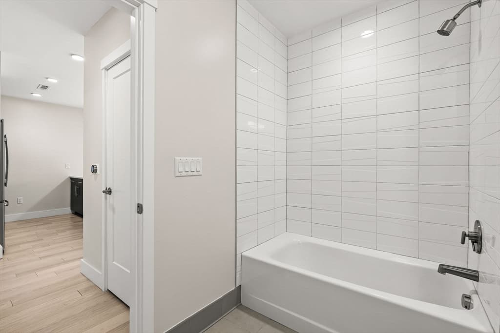 1975 Massachusetts Ave # 302, Cambridge MA 02140 photo 16