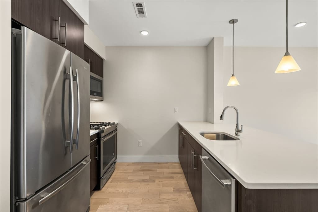 1975 Massachusetts Ave # 302, Cambridge MA 02140 photo 7