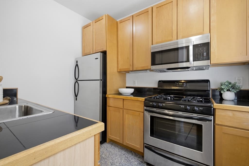 330 Summit Ave # 104, Boston MA 02135 photo 9