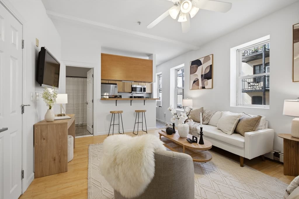 330 Summit Ave # 104, Boston MA 02135 photo 4
