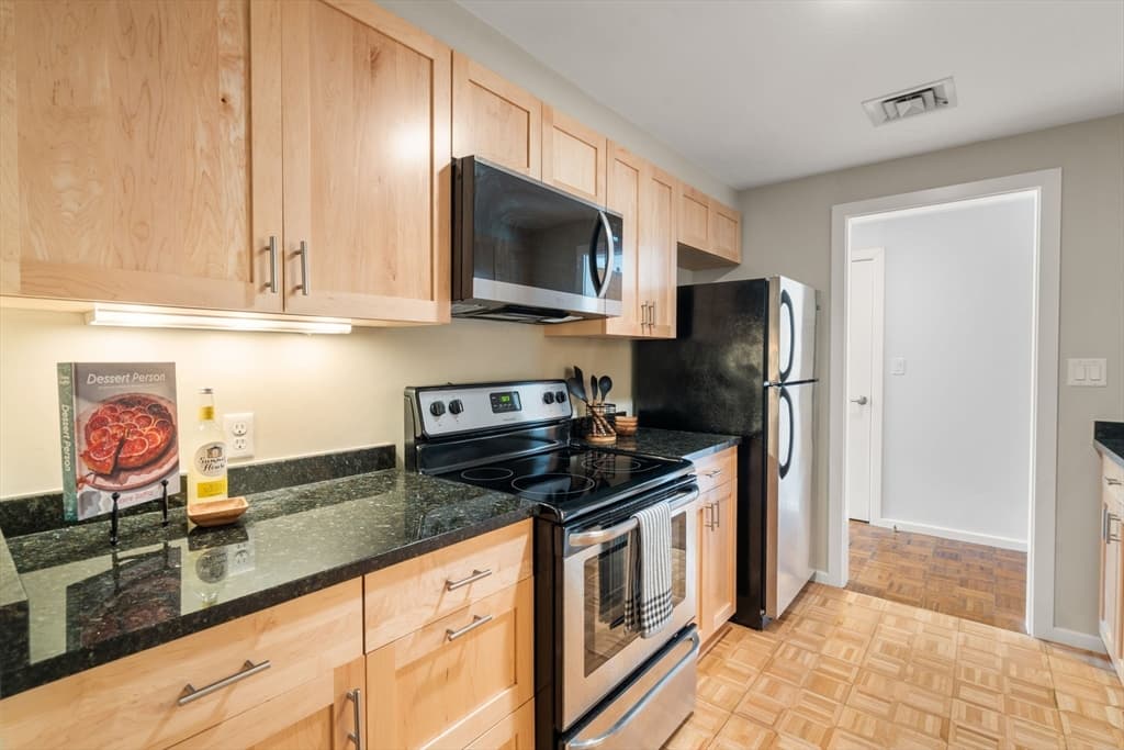 130 Mount Auburn St # 406, Cambridge MA 02138 photo 17