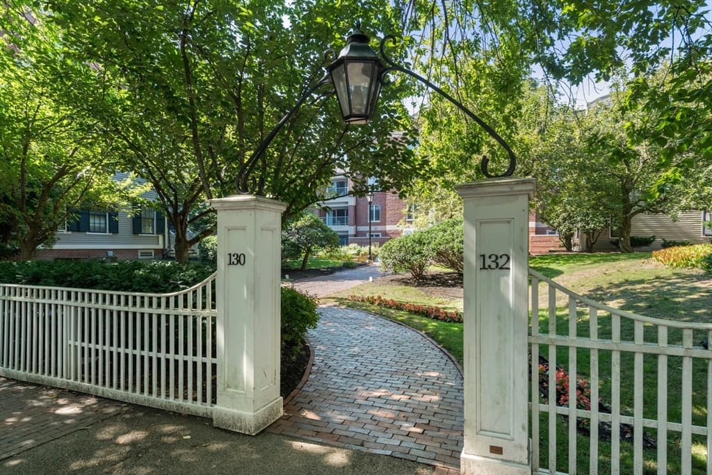130 Mount Auburn St # 406, Cambridge MA 02138 photo 3