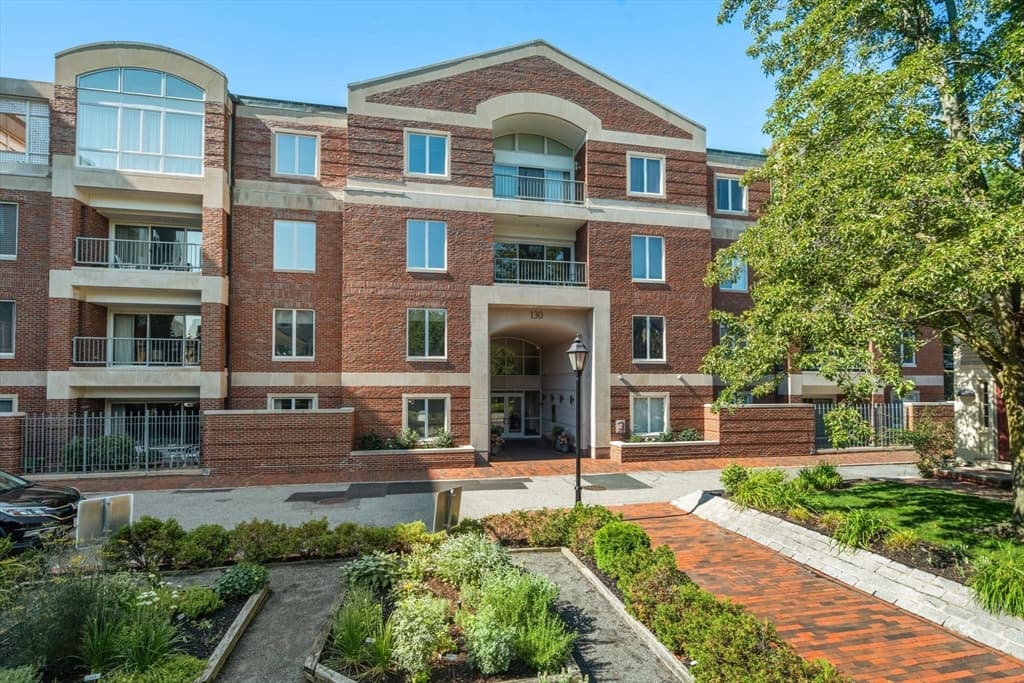 130 Mount Auburn St # 406, Cambridge MA 02138