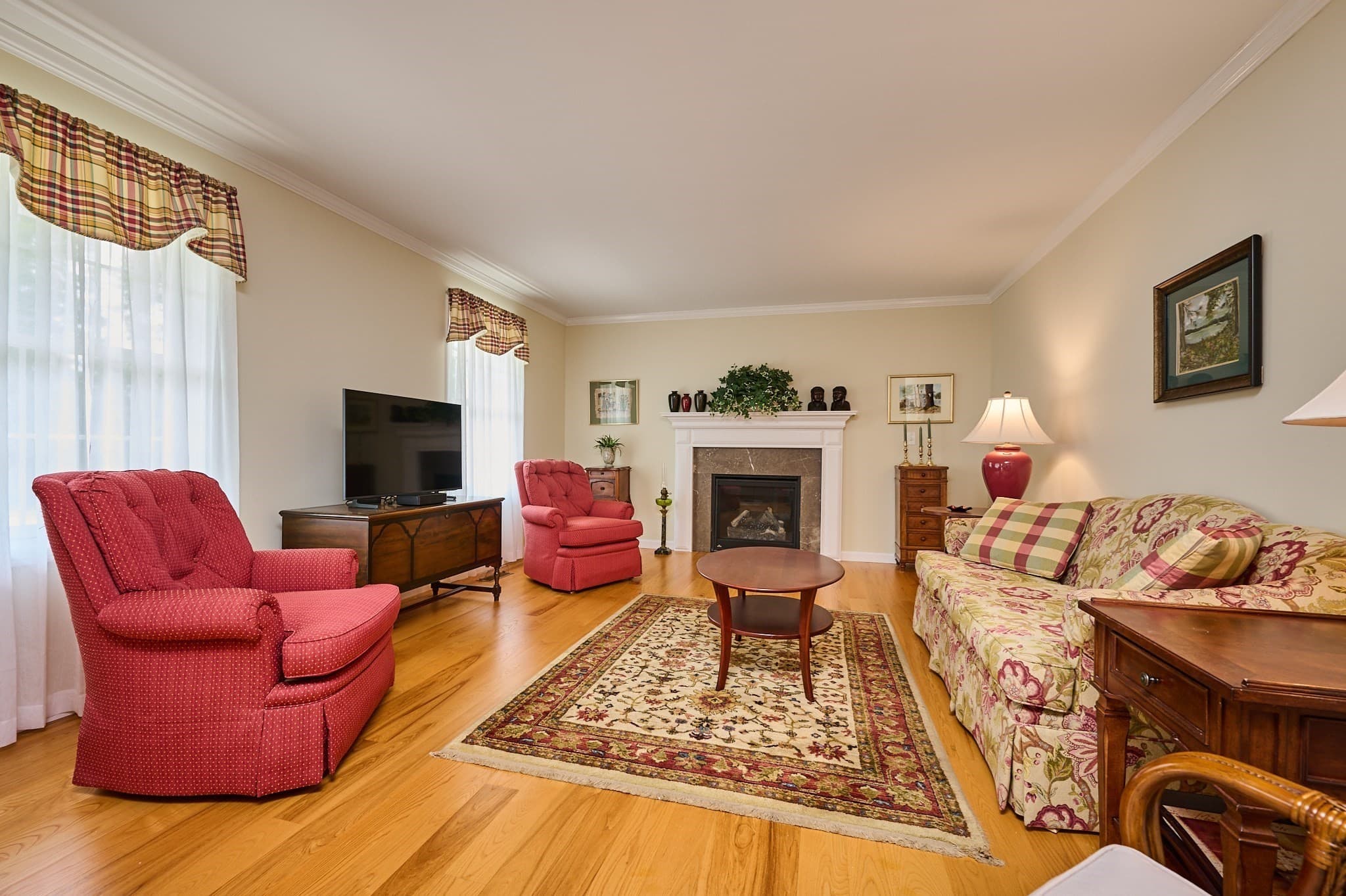 Single Family Residence at 420 Hadley Rd, Sunderland MA 01375, photo 3 of 33