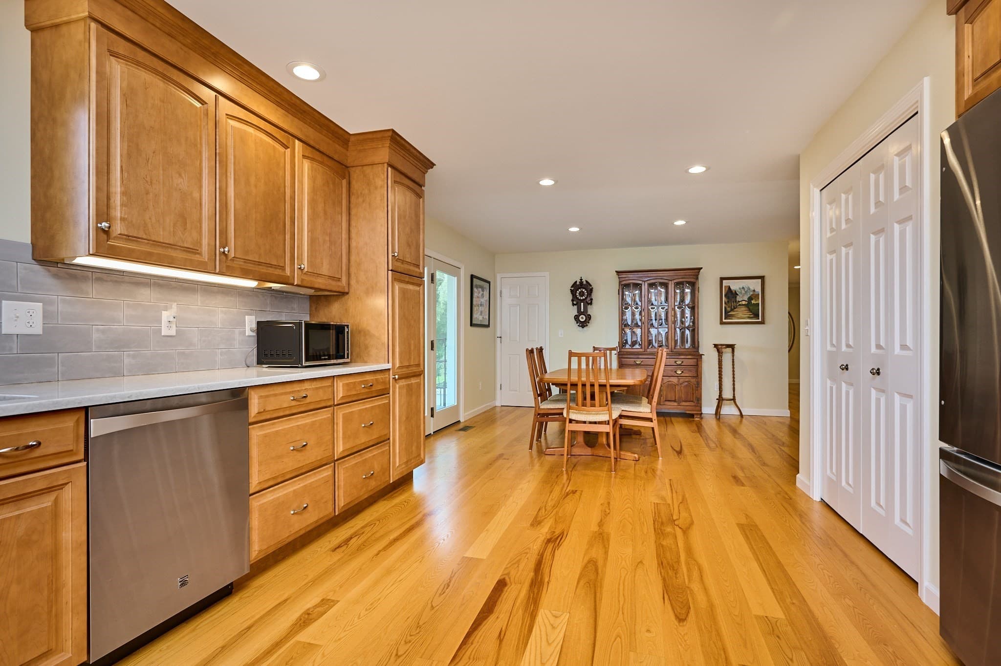 Single Family Residence at 420 Hadley Rd, Sunderland MA 01375, photo 10 of 33