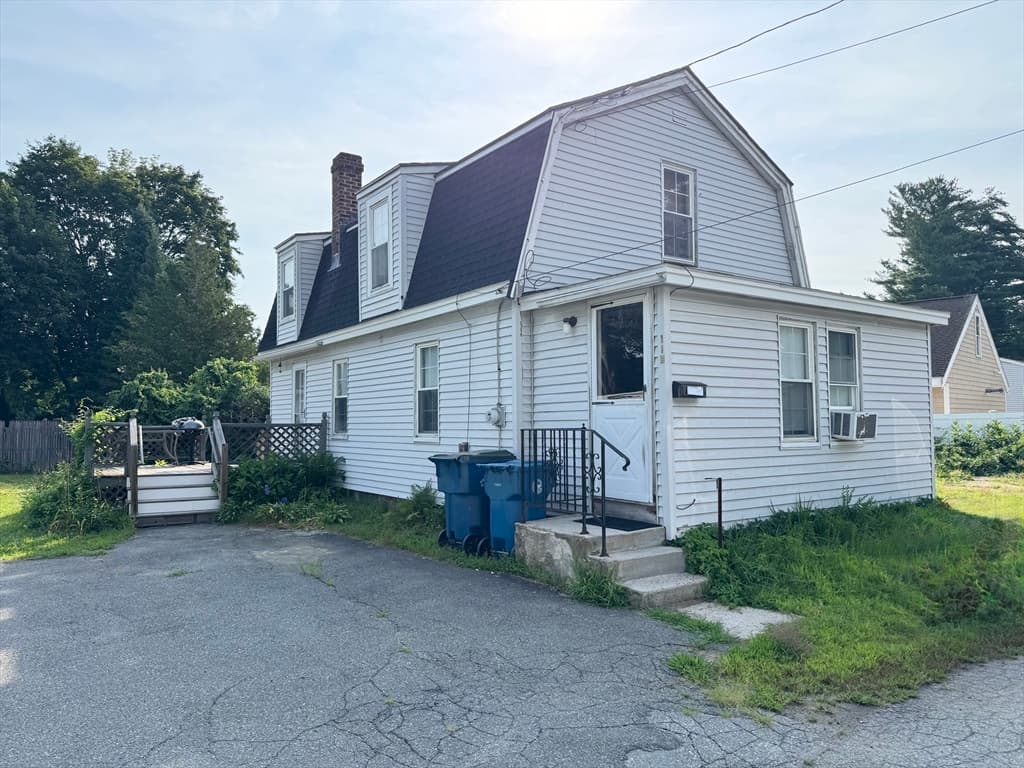 112 Florence Ave, Tewksbury MA 01876