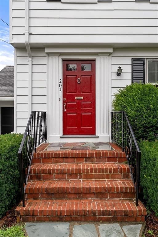 204 Thacher St, Milton MA 02186 photo 3