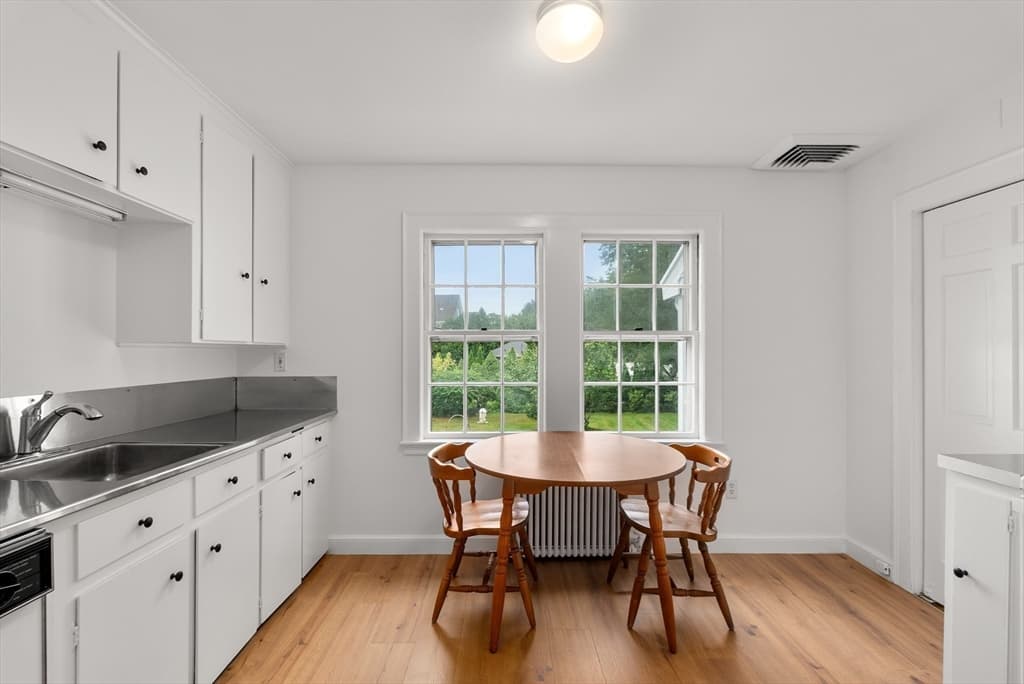 204 Thacher St, Milton MA 02186 photo 10