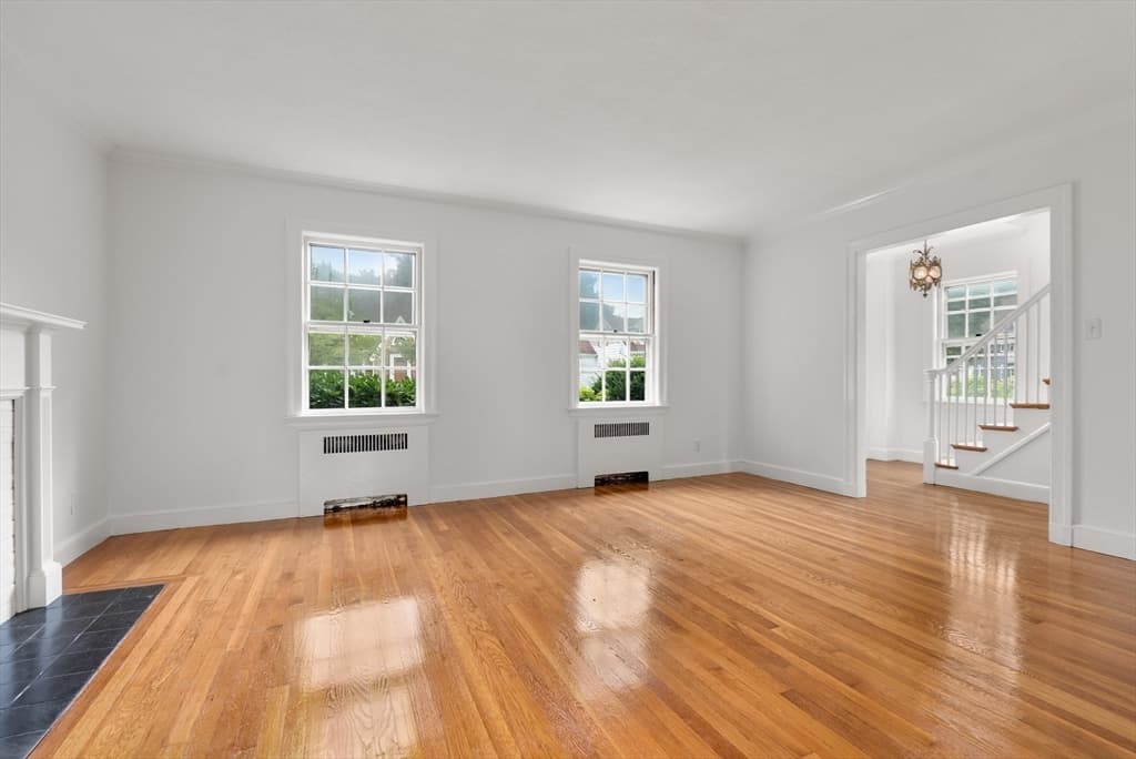 204 Thacher St, Milton MA 02186 photo 8