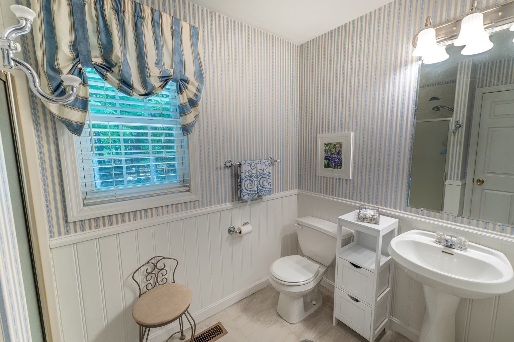 Single Family Residence at 383 Mashapaug Rd, Holland MA 01521, photo 22 of 42