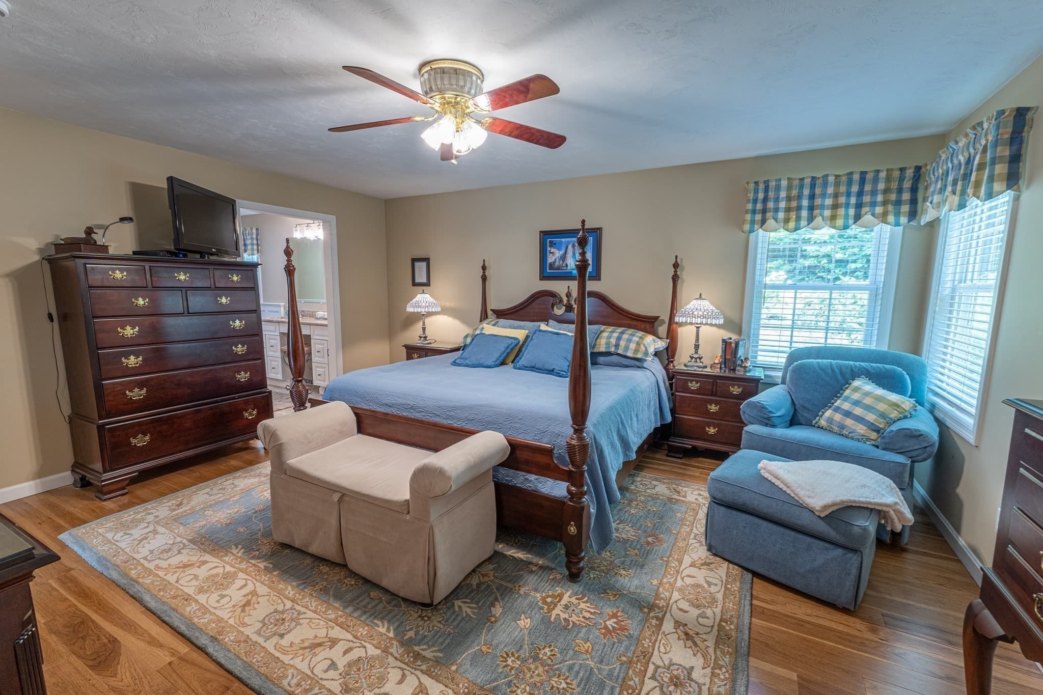 Single Family Residence at 383 Mashapaug Rd, Holland MA 01521, photo 15 of 42