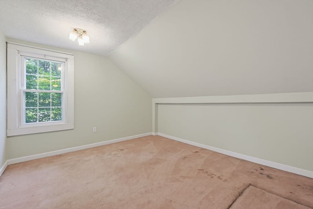 525 Clark St, Gardner MA 01440 photo 21