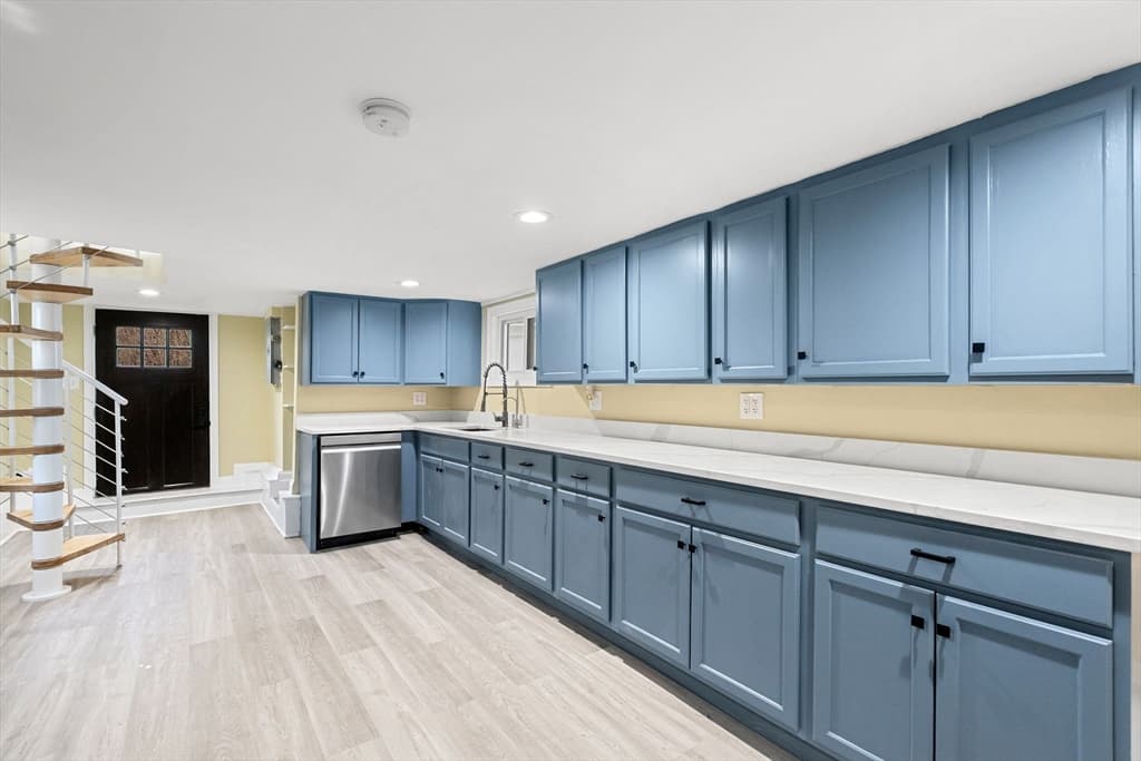 851 Quincy Shore Dr, Quincy MA 02170 photo 17